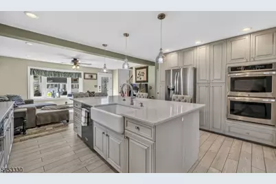 66 Redwood Ave, Wayne, NJ 07470 - Photo 4