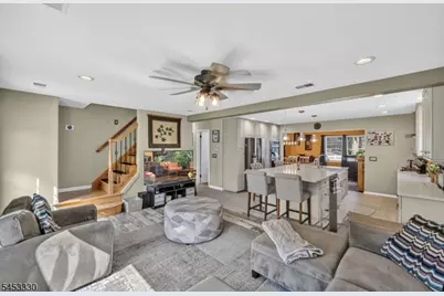 66 Redwood Ave, Wayne, NJ 07470 - Photo 10