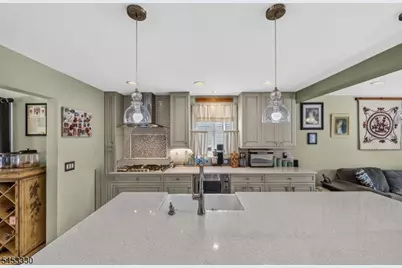 66 Redwood Ave, Wayne, NJ 07470 - Photo 6