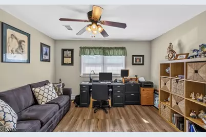 66 Redwood Ave, Wayne, NJ 07470 - Photo 18