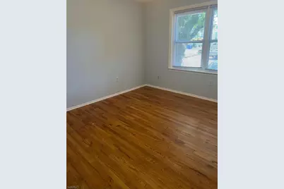 1105 N Oaks Blvd, North Brunswick Township, NJ 08902 - Photo 12