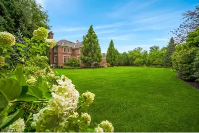 14 Grasmere Ct, Livingston, NJ 07039 - Photo 46