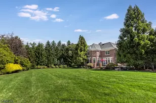 14 Grasmere Ct, Livingston, NJ 07039 - Photo 44