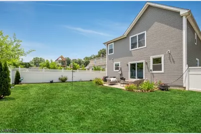 75 Bowlby St, Dover, NJ 07801 - Photo 32