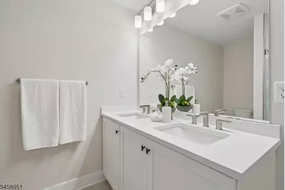 8 Hawfinch Dr, Berkeley Heights Township, NJ 07922 - Photo 28