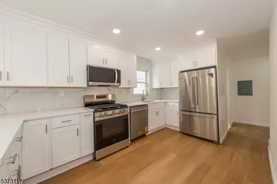73 Clinton Pl #2, Hackensack, NJ 07601 - Photo 2