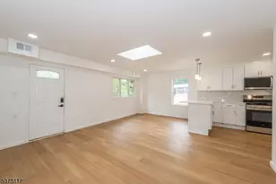 73 Clinton Pl, Hackensack, NJ 07601 - Photo 4