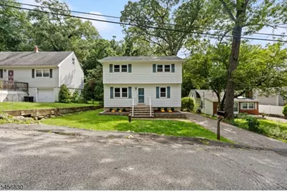 61 Bellot Rd, Ringwood, NJ 07456 - Photo 2
