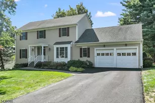 34 Deer Run, Long Hill Township, NJ 07946 - Photo 2
