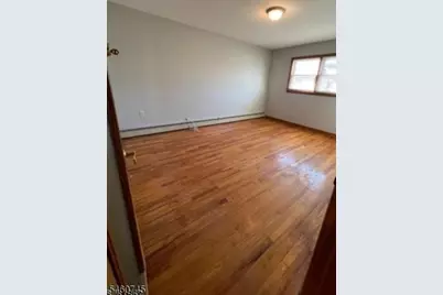 900 S Park Ave, Linden, NJ 07036 - Photo 8