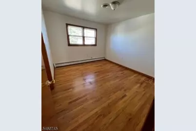 900 S Park Ave, Linden, NJ 07036 - Photo 12