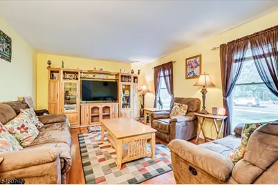 154 Dutton St, Franklin Township, NJ 08873 - Photo 6
