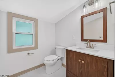 15 Elberta Rd, Maplewood, NJ 07040 - Photo 40