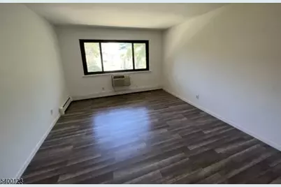 401 US Highway 22 #E, North Plainfield, NJ 07060 - Photo 2