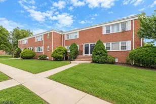 3 Columbia Dr, Bridgewater, NJ 08807 - Photo 2