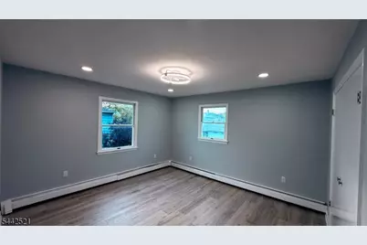 35 Fiat Ave, Woodbridge Township, NJ 08830 - Photo 16