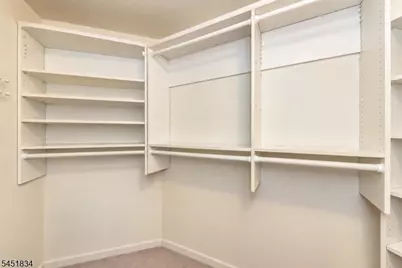 121 Turlington Ct, Livingston, NJ 07039 - Photo 16