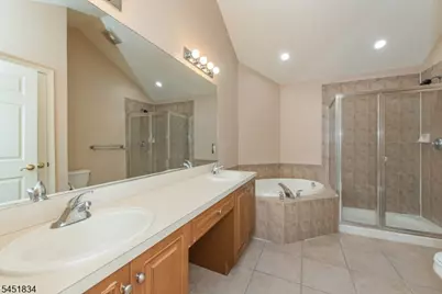 121 Turlington Ct, Livingston, NJ 07039 - Photo 14