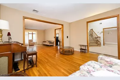4 Upper Lake Rd, Jefferson Township, NJ 07438 - Photo 8