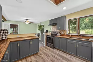 37 Shades of Death Rd, Liberty Township, NJ 07838 - Photo 10
