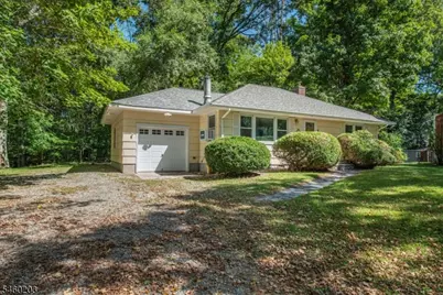 9 Little Paint Way, Byram Township, NJ 07821 - Photo 2