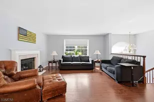 46 Melinda Ln, Vernon Twp., NJ 07421 - Photo 6