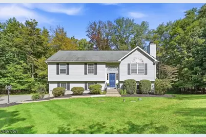46 Melinda Ln, Vernon Twp., NJ 07421 - Photo 1