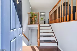 46 Melinda Ln, Vernon Twp., NJ 07421 - Photo 2