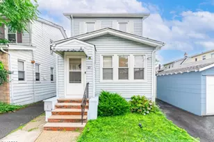 10 Lentz Pl, Irvington, NJ 07111 - Photo 1
