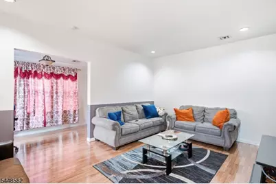 10 Lentz Pl, Irvington, NJ 07111 - Photo 2