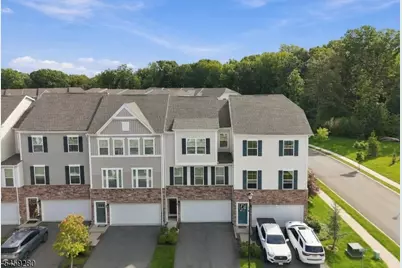 14 Clausen Ct, Mount Olive, NJ 07828 - Photo 4
