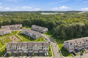 14 Clausen Ct, Mount Olive, NJ 07828 - Photo 4