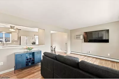 2 Crescent Rd, Hopatcong, NJ 07843 - Photo 4