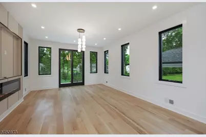 63 Billingsley Dr, Livingston, NJ 07039 - Photo 10
