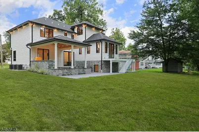63 Billingsley Dr, Livingston, NJ 07039 - Photo 28