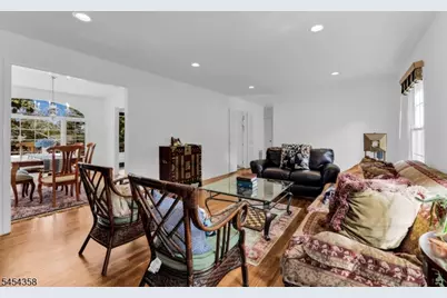 3 Deer Run Cir, Chatham Township, NJ 07928 - Photo 10