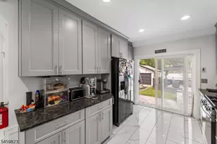 149 E Clay Ave, Roselle Park, NJ 07204 - Photo 8