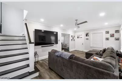 149 E Clay Ave, Roselle Park, NJ 07204 - Photo 4