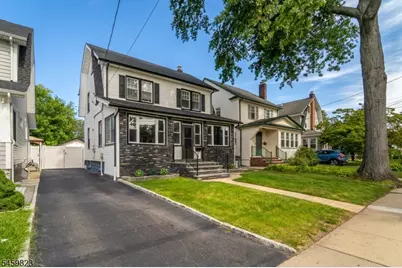 149 E Clay Ave, Roselle Park, NJ 07204 - Photo 2