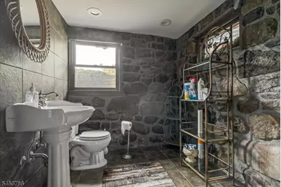 3 Manrodt Ct, Kinnelon, NJ 07405 - Photo 26