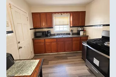 70 Lindsley Ave, Irvington, NJ 07111 - Photo 2