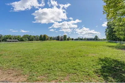 70 Sutton Rd, Tewksbury Township, NJ 08833 - Photo 18
