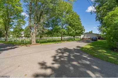70 Sutton Rd, Tewksbury Township, NJ 08833 - Photo 20
