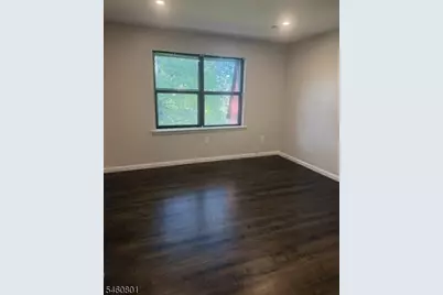 910 N Oaks Blvd, North Brunswick Township, NJ 08902 - Photo 12