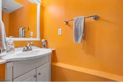 30 Connel Dr, West Orange Township, NJ 07052 - Photo 8