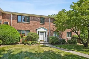 93D Troy Dr, Springfield, NJ 07081 - Photo 1