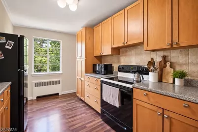 93D Troy Dr #D, Springfield, NJ 07081 - Photo 8
