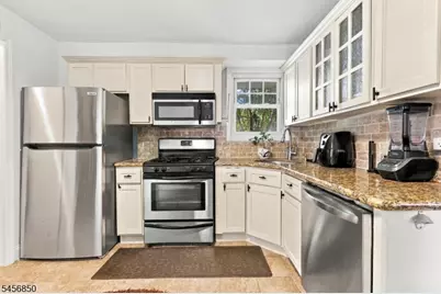 73 Madison St, Morristown, NJ 07960 - Photo 8
