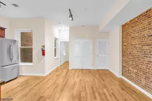 267 Martin Luther King Blvd, Newark, NJ 07102 - Photo 10