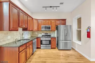 267 Martin Luther King Blvd, Newark, NJ 07102 - Photo 1